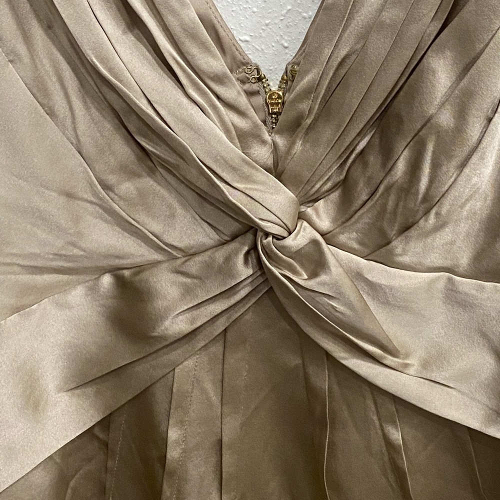 NWT Sleeveless BCBG Maxazria  93./. Silk
